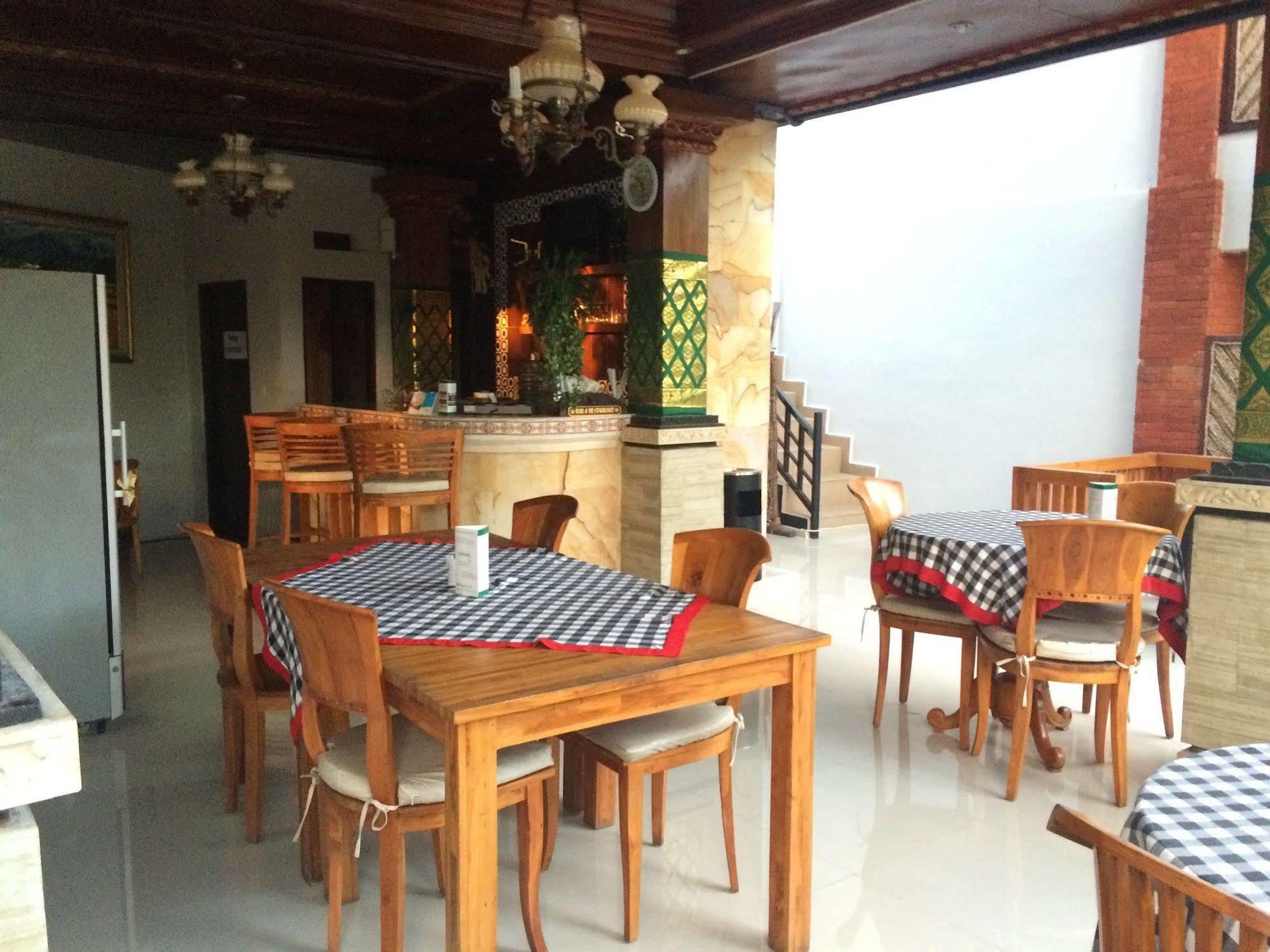 Bisma Sari Hotel 3*